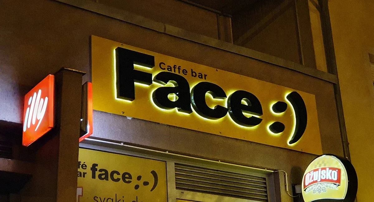 3D slova – Face caffe bar