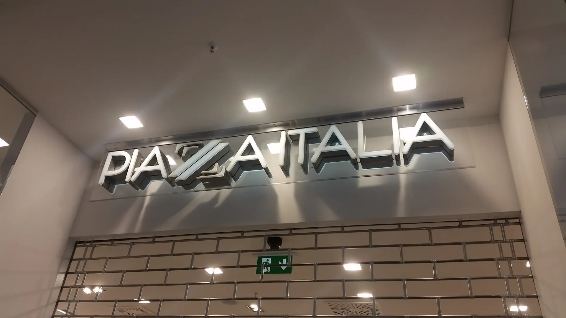 3D slova – Piazza Italia
